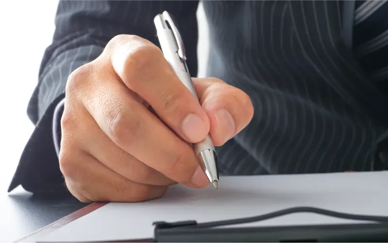 書類づくりもほとんど代行OK!